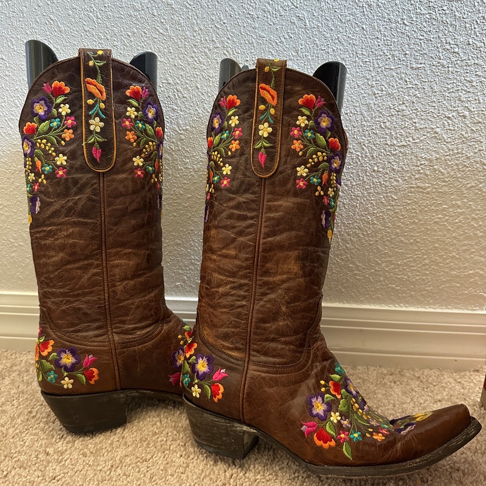 Old Gringo Embroidered Cowboy Boots - Size 7B - Floral - Distressed with Damage
